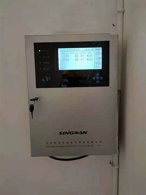 氟氣檢測儀安裝現場